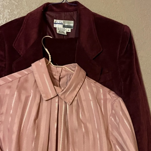 Dana Blake Other - Women burgundy velvet three piece suit set size small